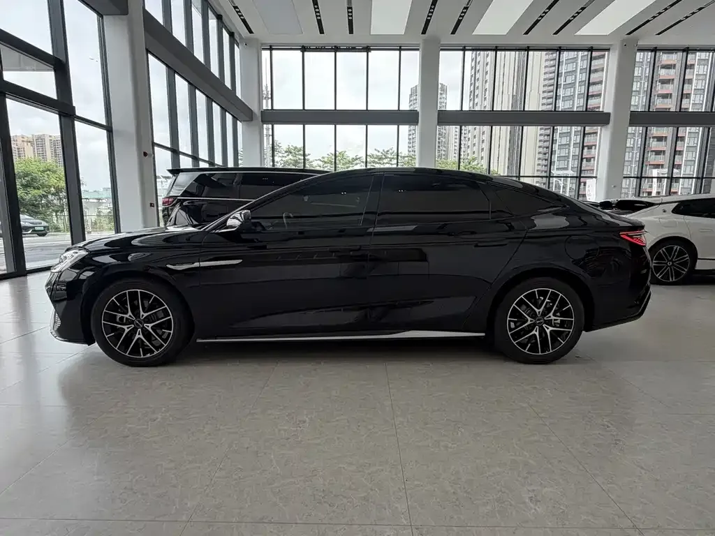 BYD Seal — фото 6