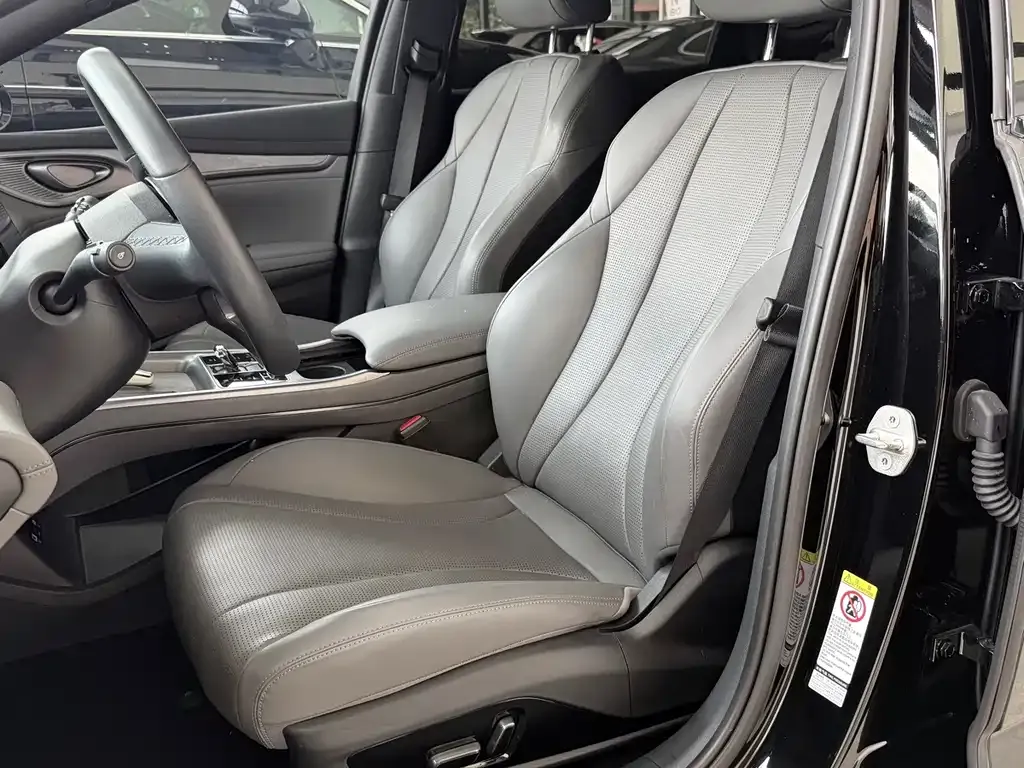 BYD Seal — фото 7