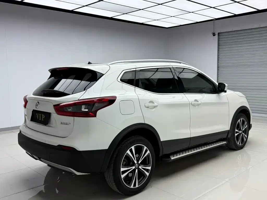 Nissan Qashqai — фото 5
