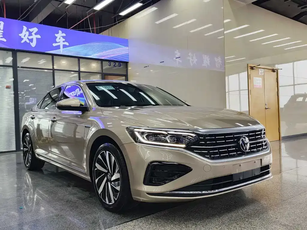 Volkswagen Passat — фото 8