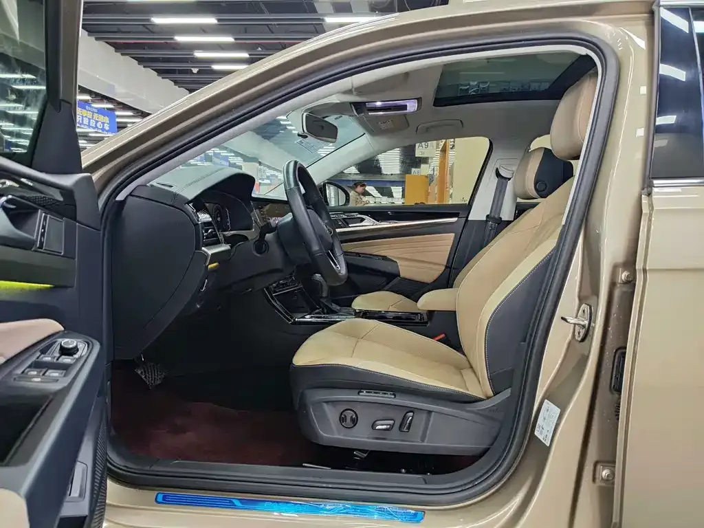 Volkswagen Passat — фото 9