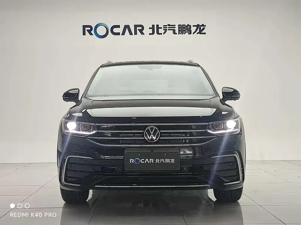 Volkswagen Tiguan L — фото 9