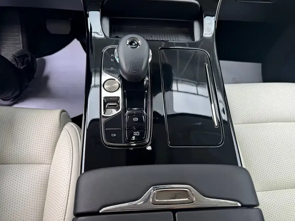 GAC Motor Trumpchi E9 — фото 4