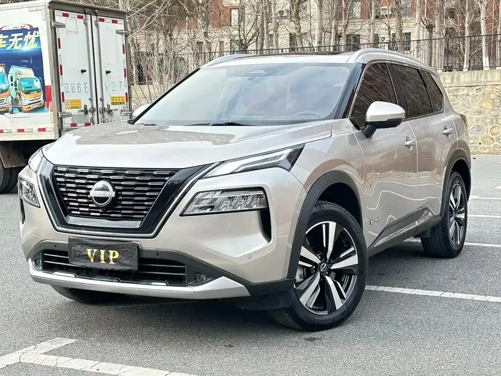 Nissan X-Trail — фото 8