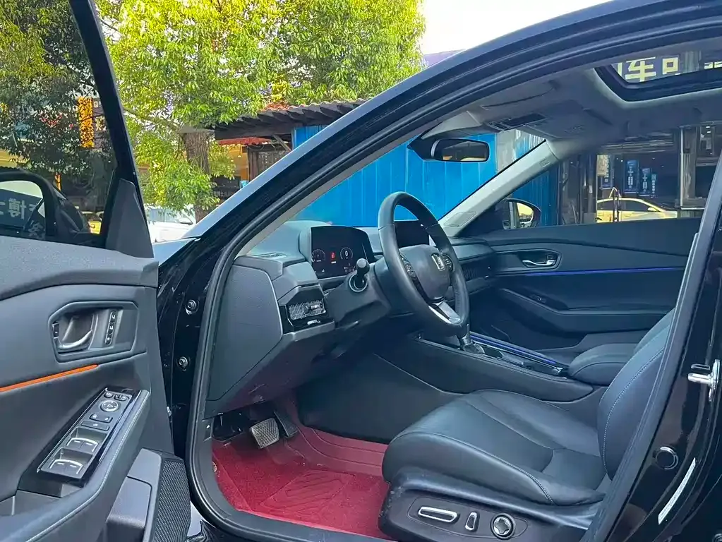 Honda Accord — фото 6