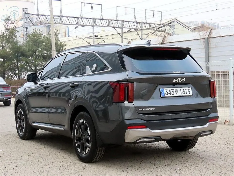 Kia Sorento — фото 5