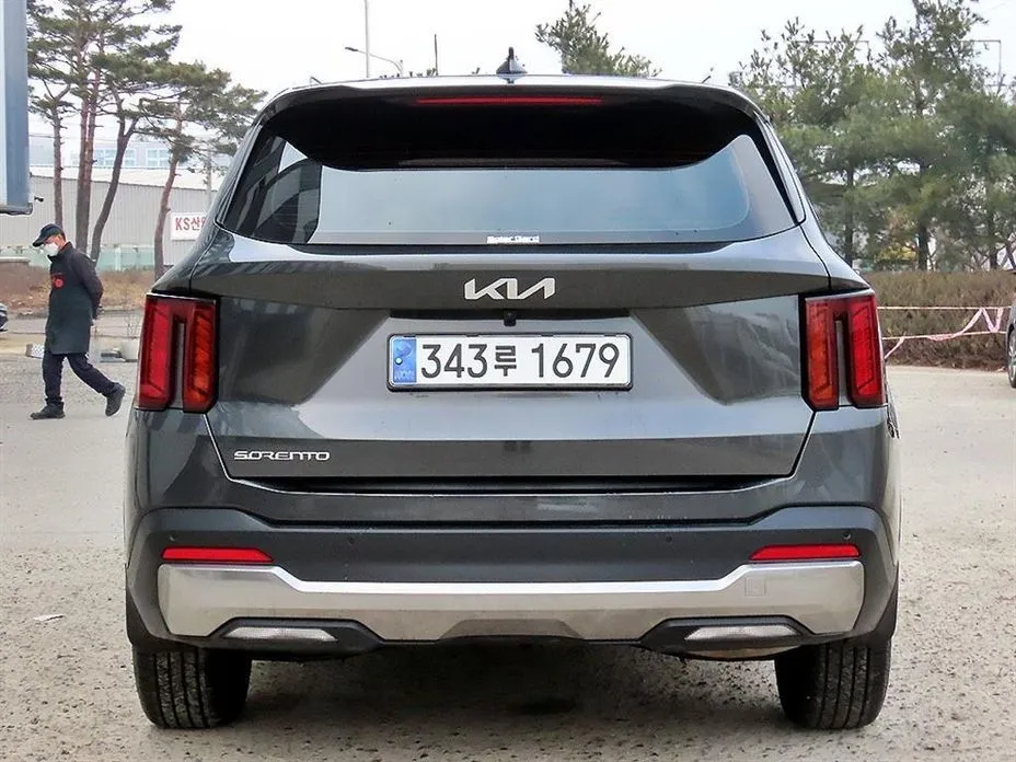 Kia Sorento — фото 10