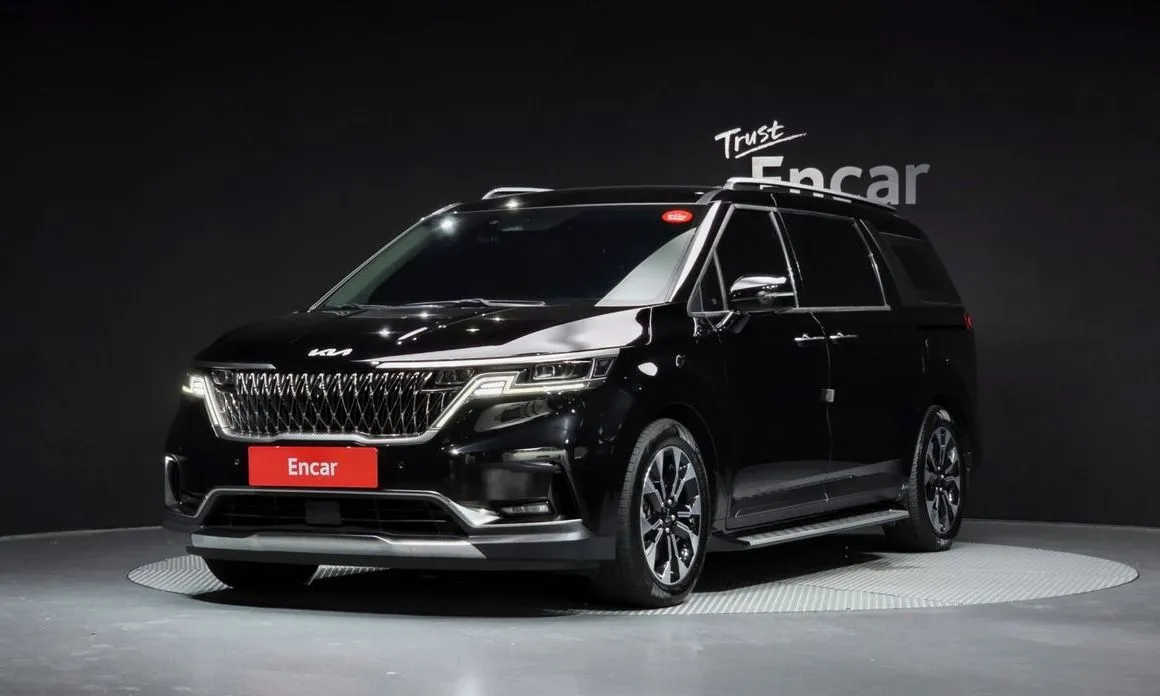 Kia Carnival — фото 1