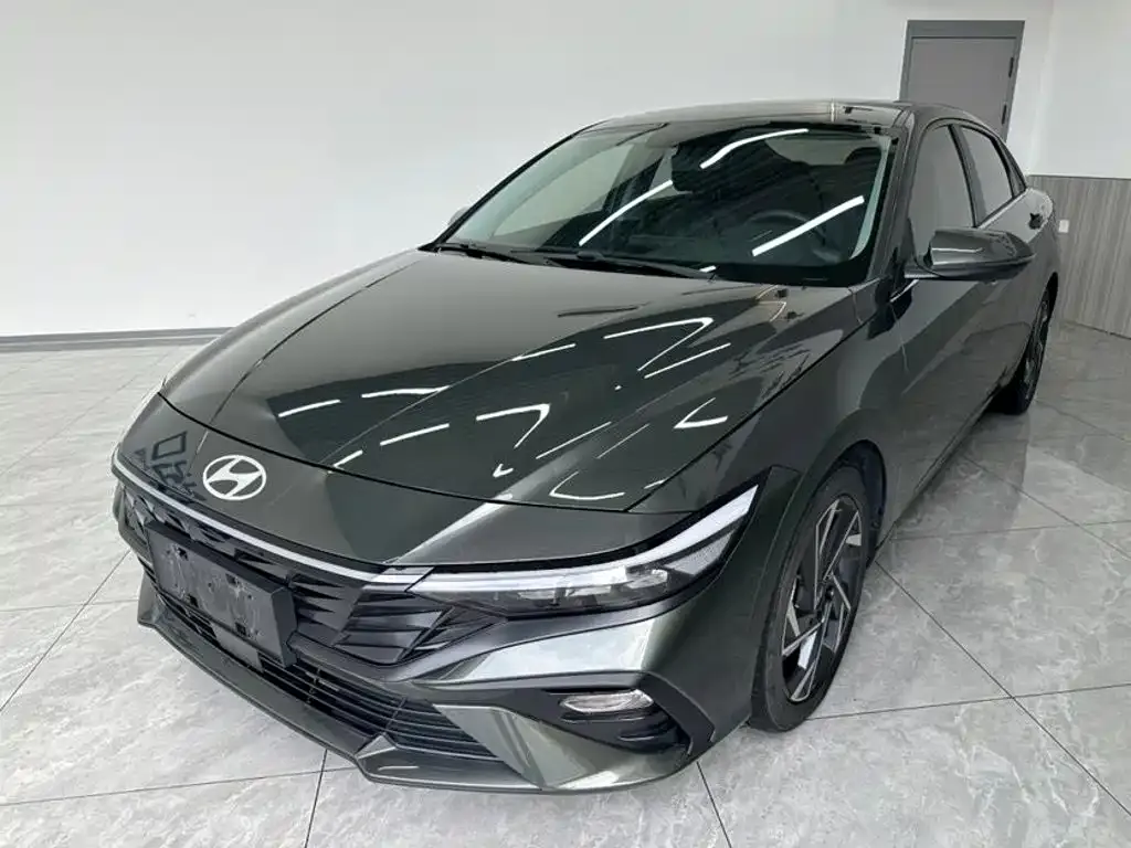 Hyundai Elantra — фото 8