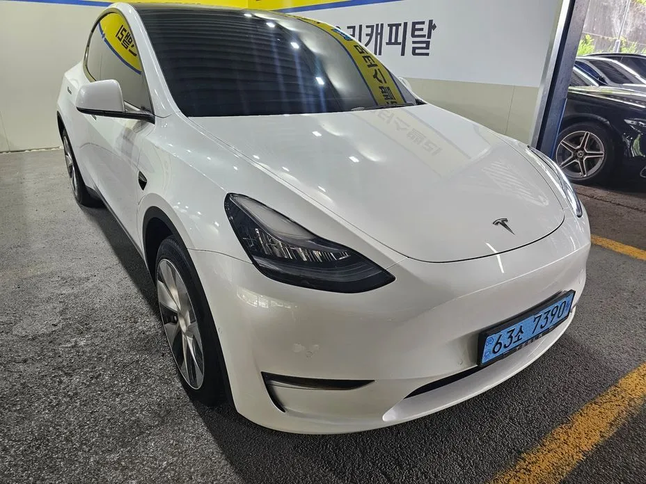 Tesla Model Y — фото 10
