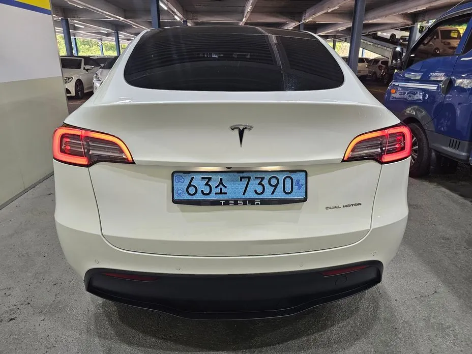 Tesla Model Y — фото 2