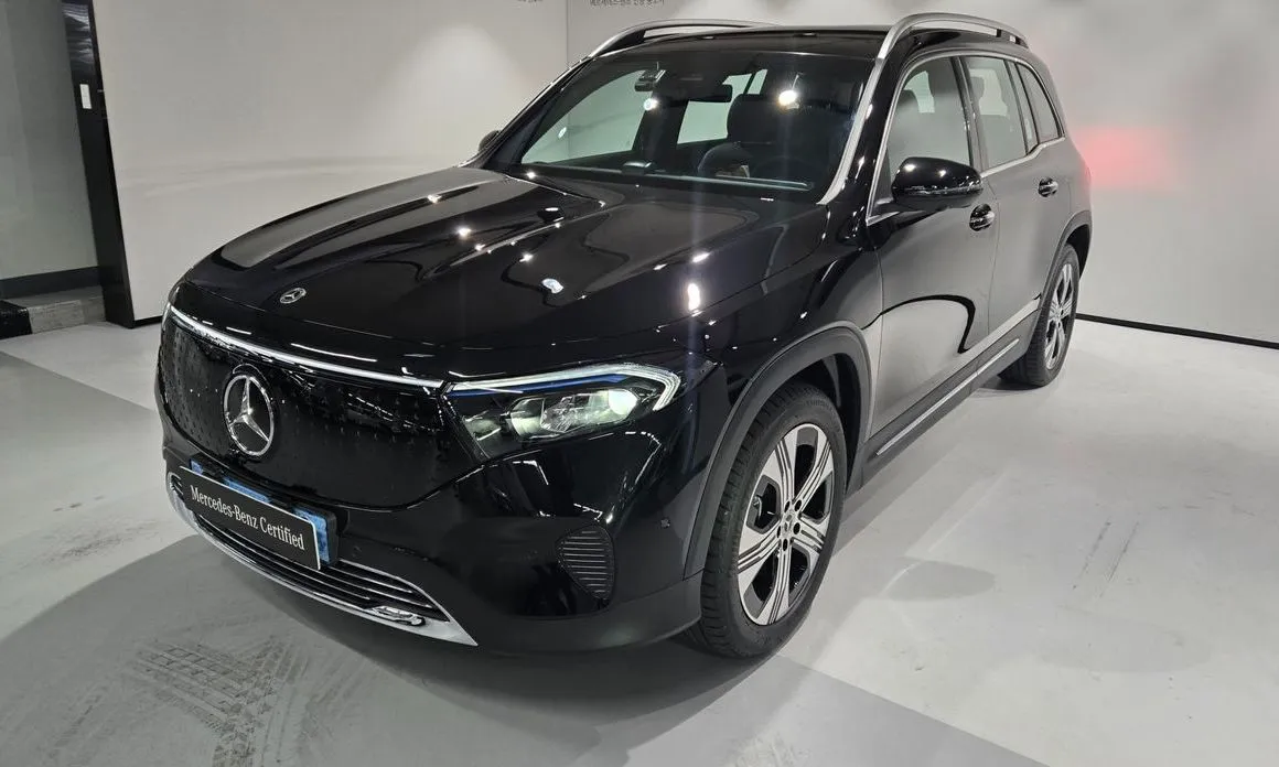 Mercedes-Benz EQB — фото 1