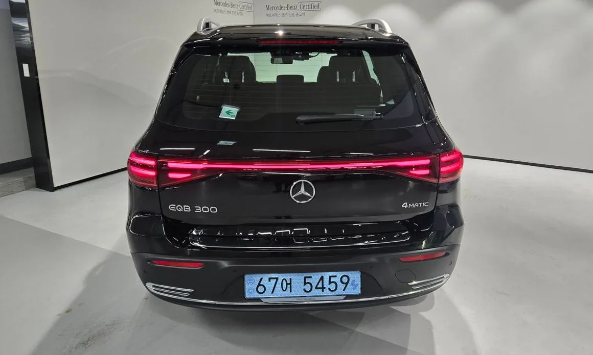 Mercedes-Benz EQB — фото 10