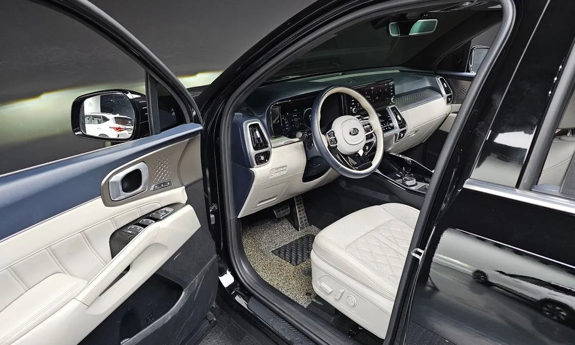 Kia Sorento — фото 5