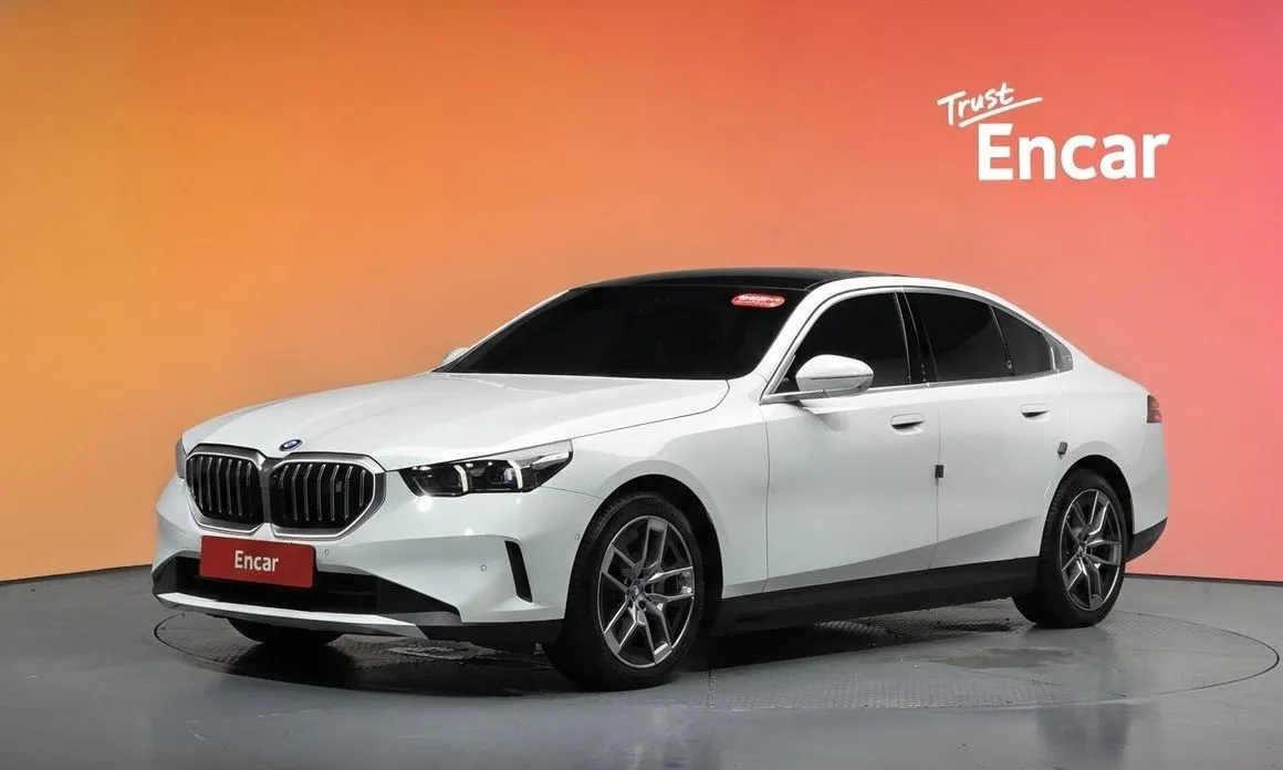 BMW i5 — фото 1