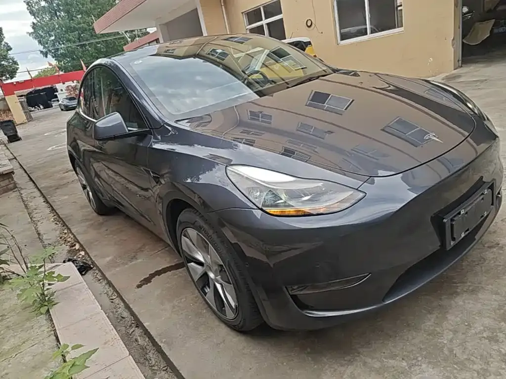 Tesla Model Y — фото 4