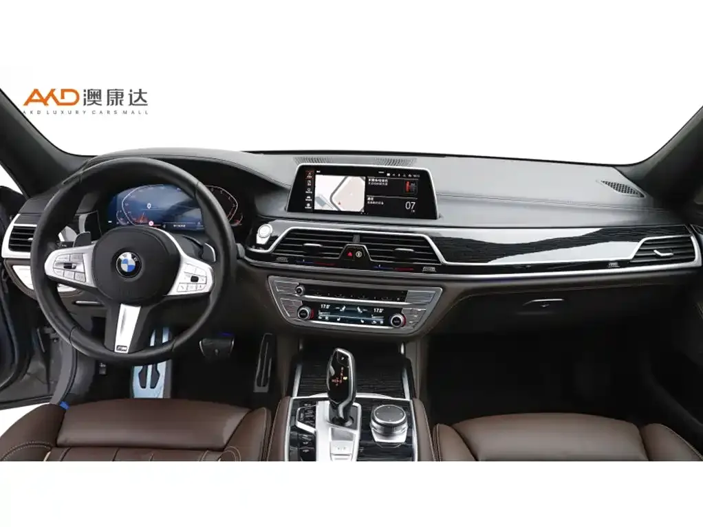 BMW 7 Series — фото 10