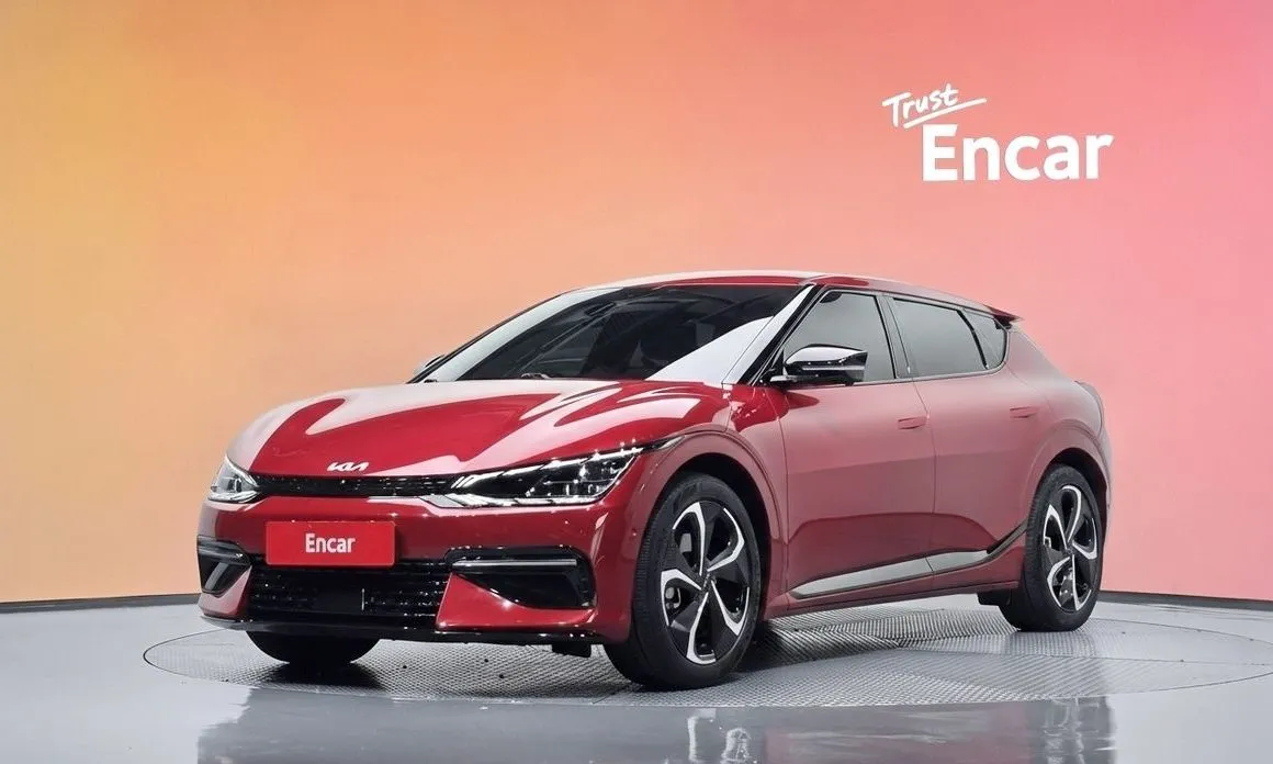 Kia EV6 — фото 1