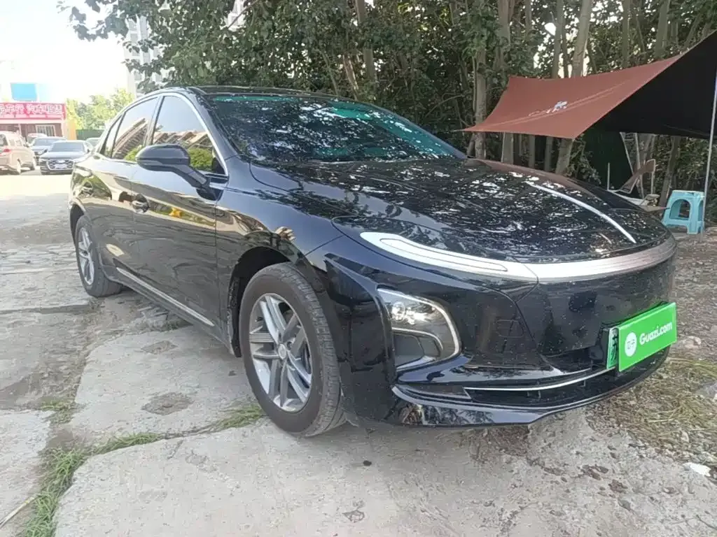 Hongqi E-QM5 — фото 9