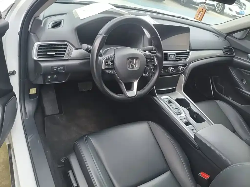 Honda Accord — фото 3