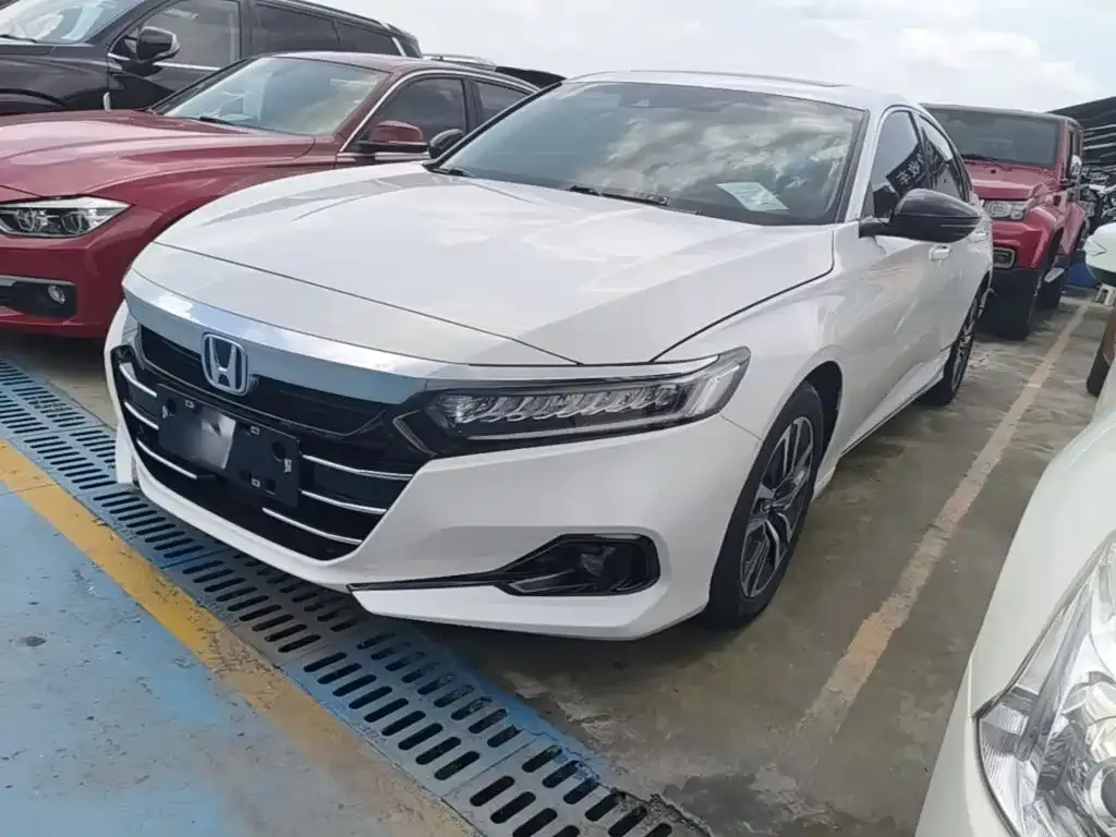 Honda Accord — фото 9