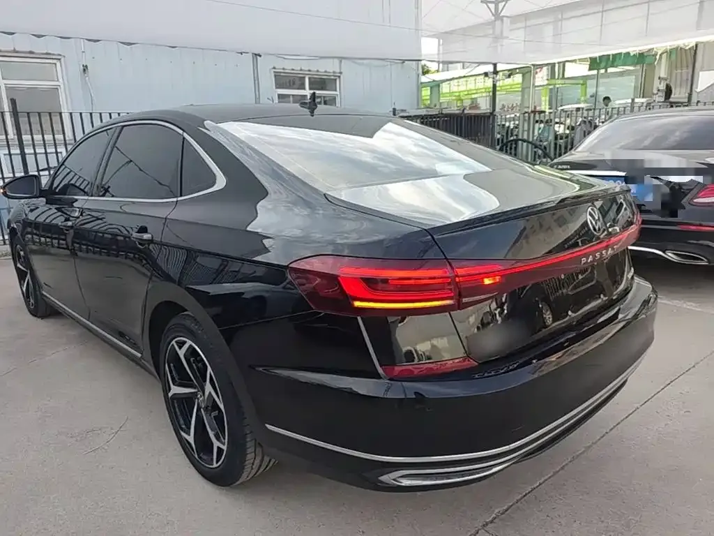 Volkswagen Passat — фото 7