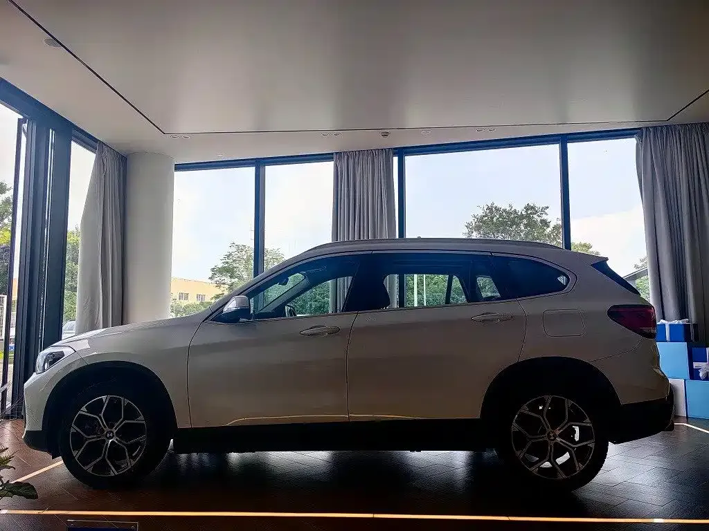 BMW X1 — фото 10