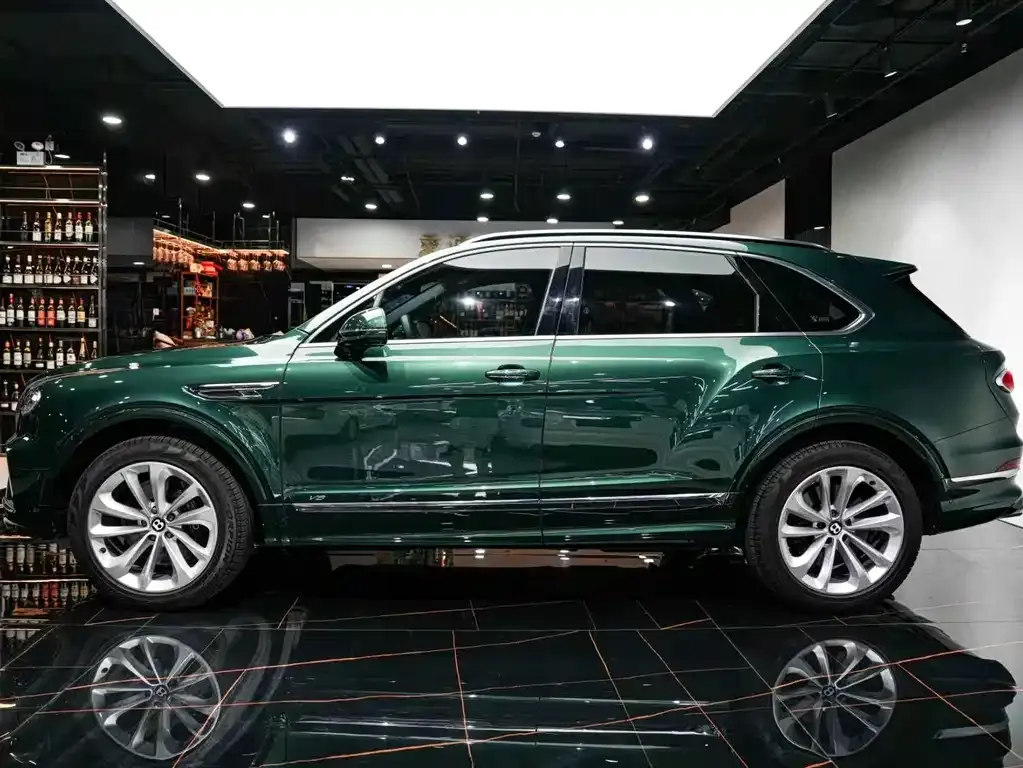 Bentley Bentayga — фото 8