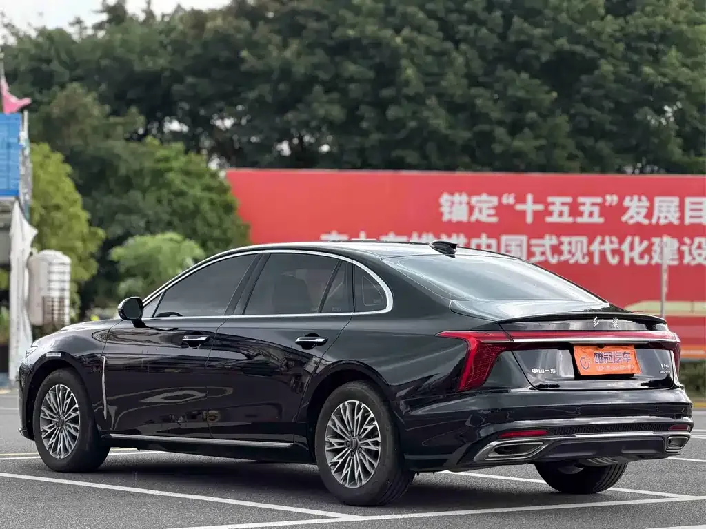Hongqi H5 — фото 6