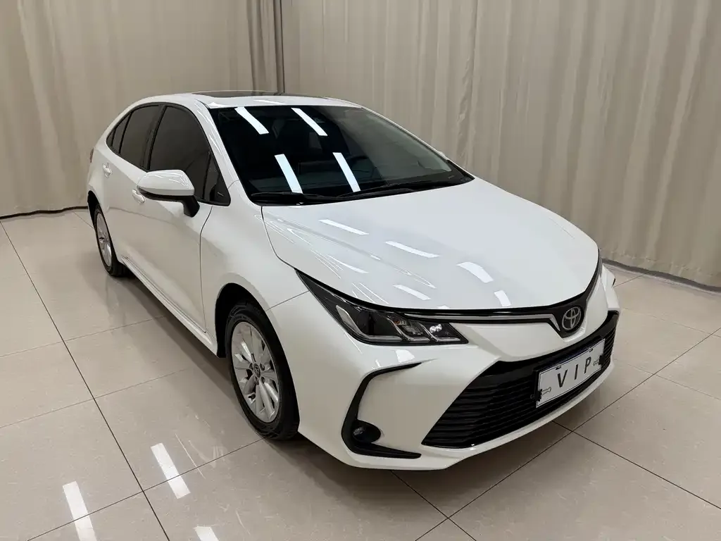 Toyota Corolla — фото 5