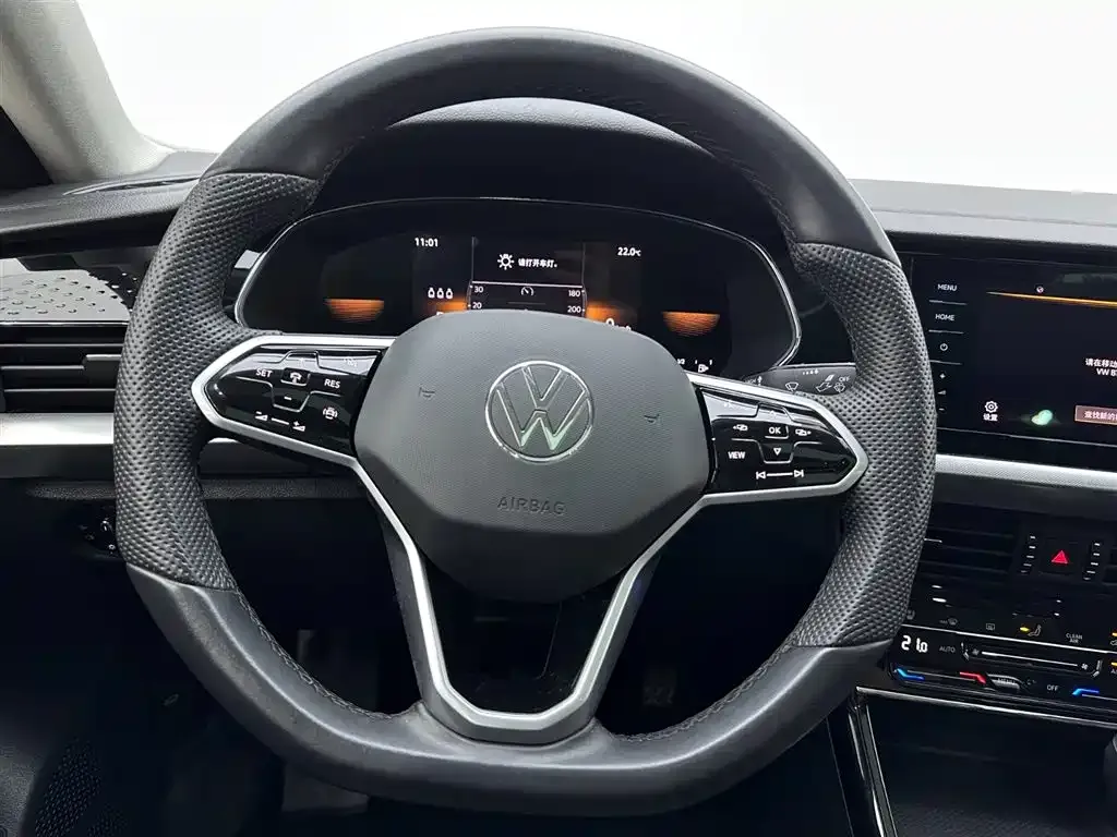Volkswagen Passat — фото 10