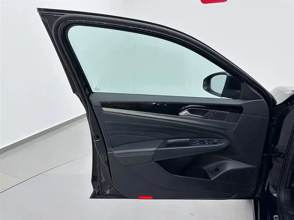 Volkswagen Passat — фото 4