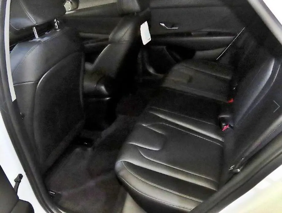 Hyundai AVANTE — фото 2