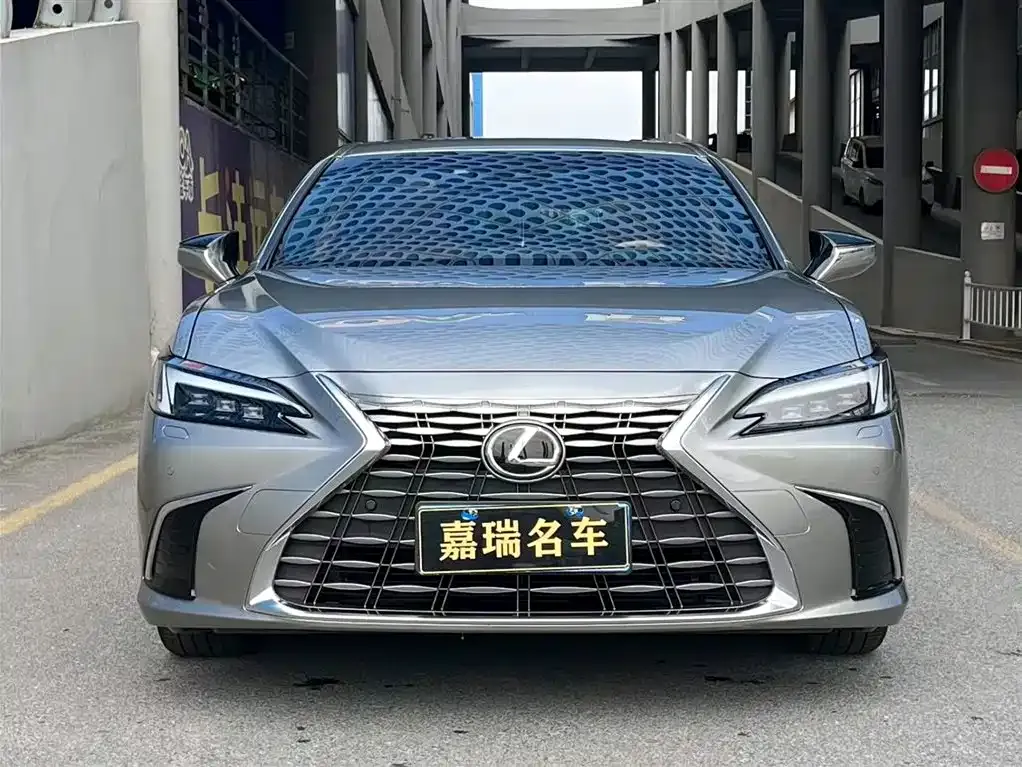 Lexus ES — фото 6