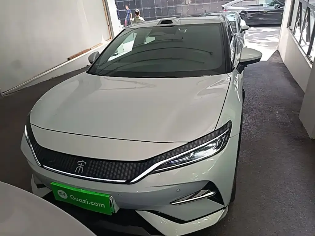 BYD L EV — фото 10