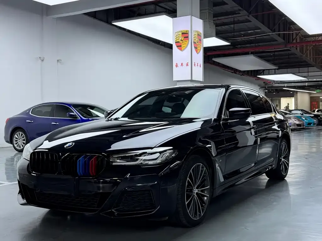 BMW 5 Series — фото 1