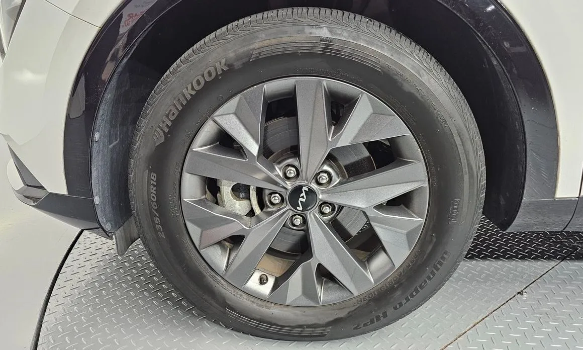 Kia Sportage — фото 10