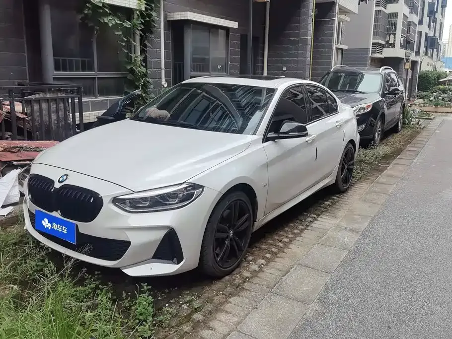 BMW 1 Series — фото 1