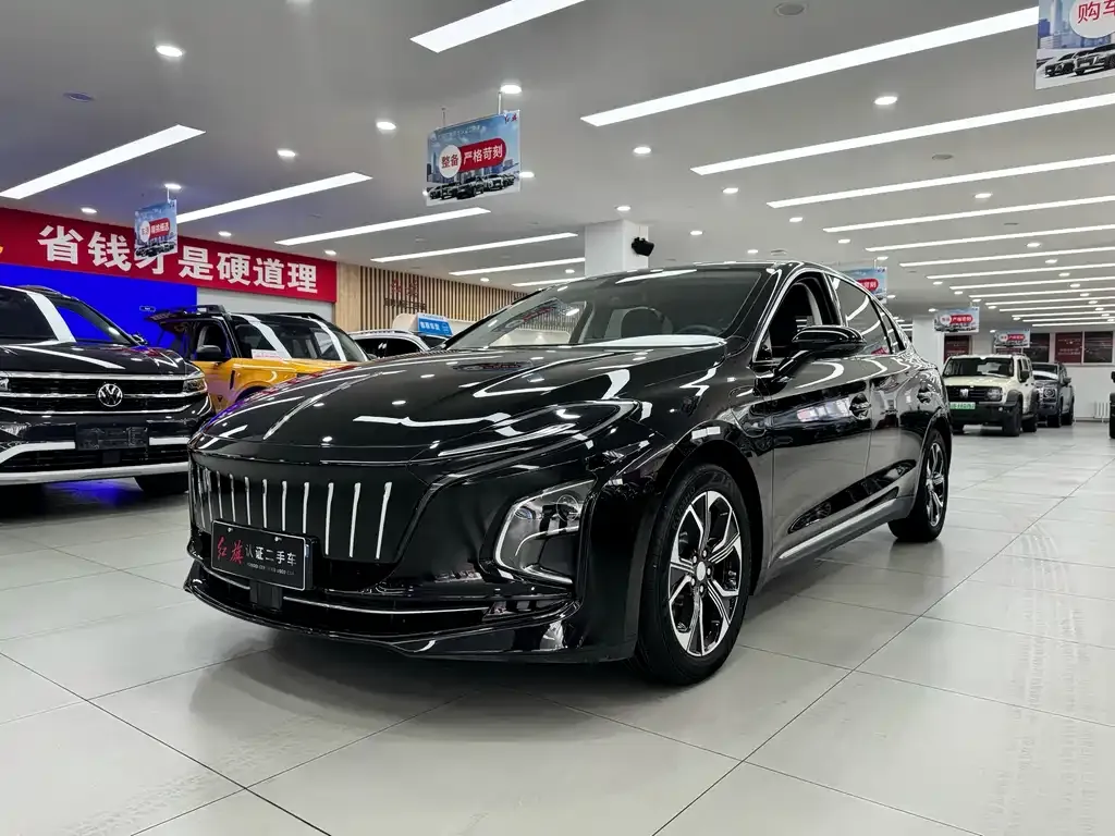 Hongqi E-QM5 — фото 1