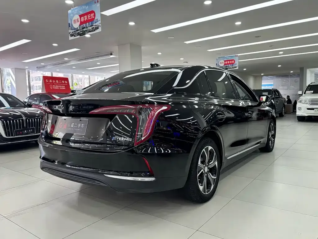 Hongqi E-QM5 — фото 4