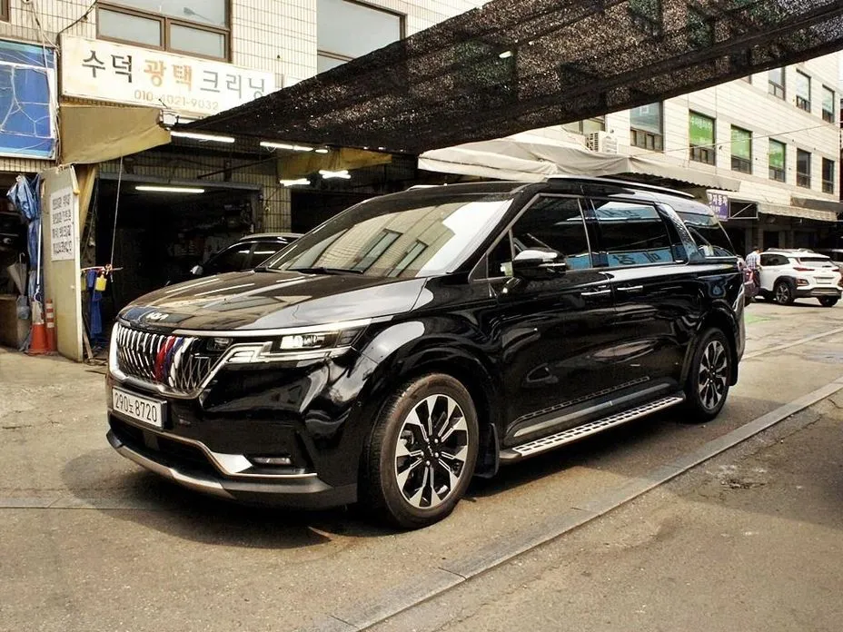 Kia Carnival — фото 10