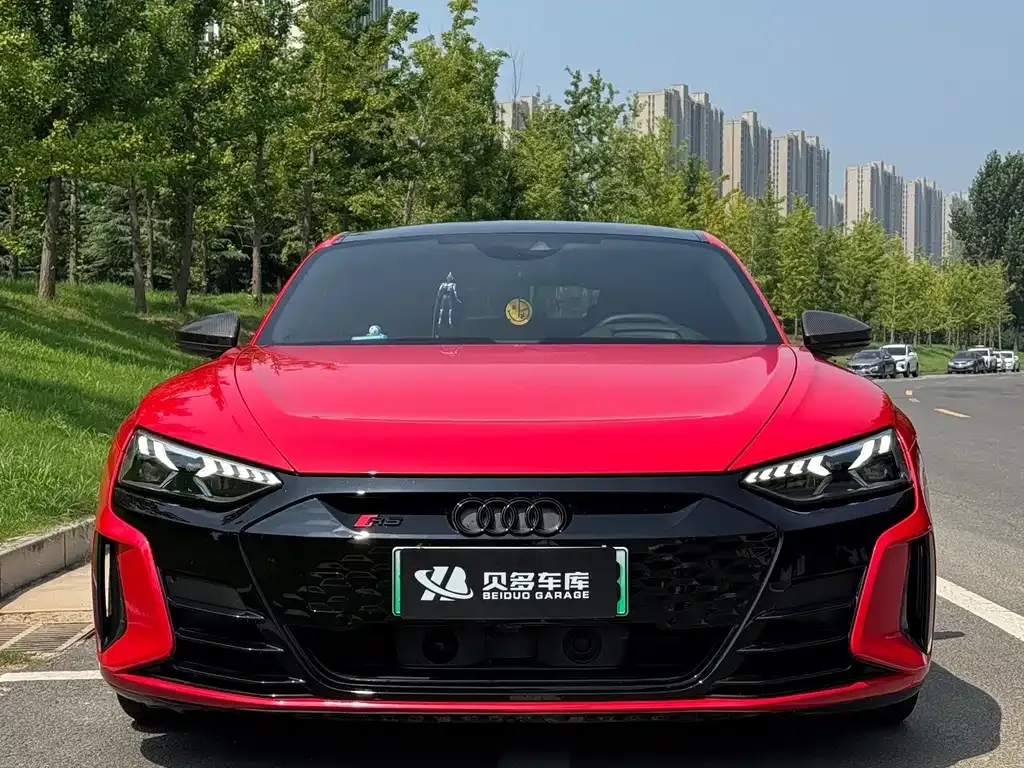 Audi e-tron GT — фото 7