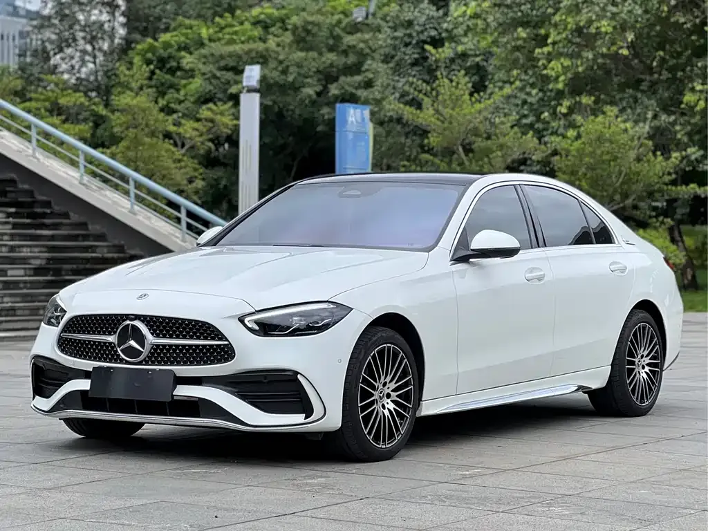 Mercedes-Benz C-Class — фото 1