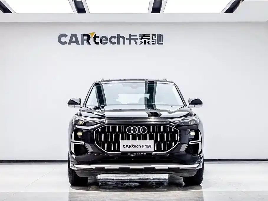 Audi Q6 — фото 1