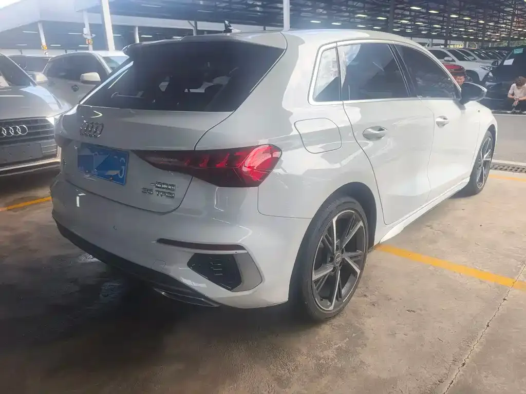 Audi A3 2022 из CN, фото 10