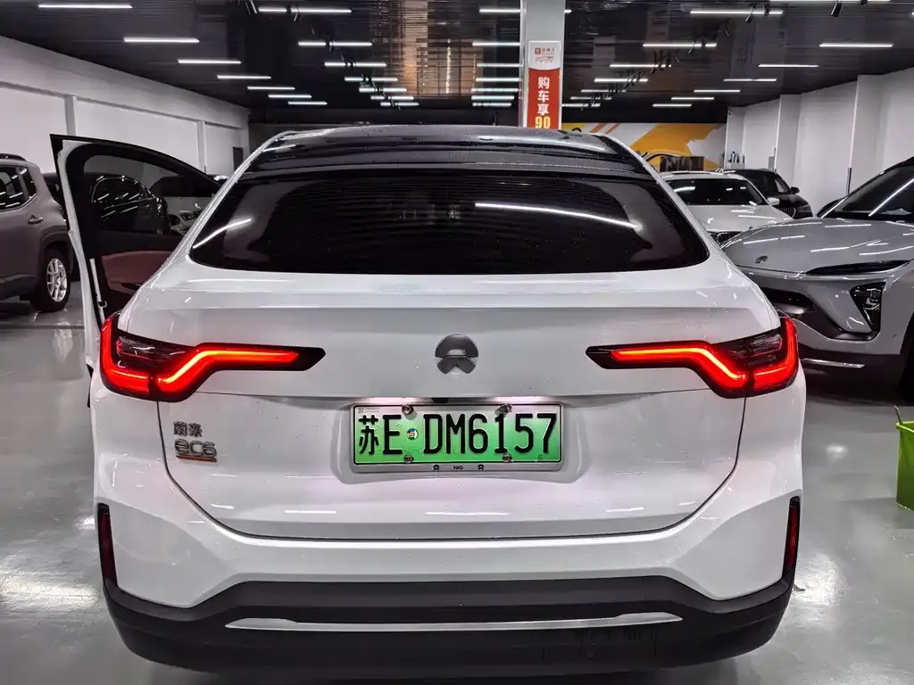 NIO EC6 — фото 10