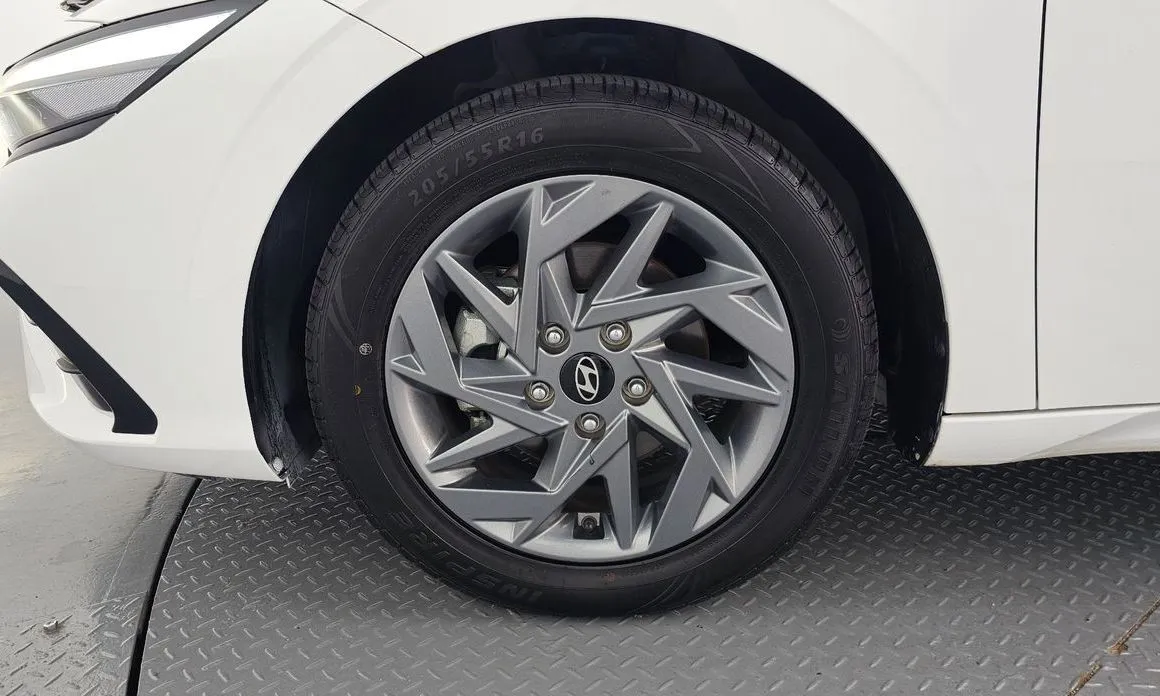 Hyundai AVANTE — фото 8