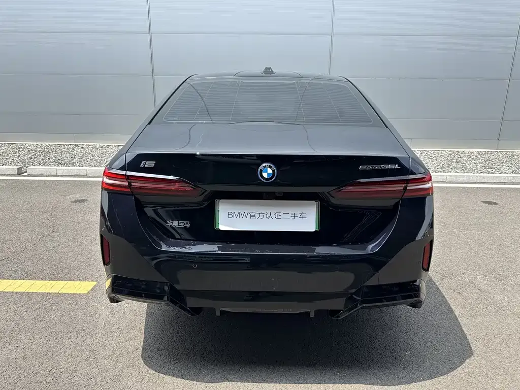BMW i5 — фото 7