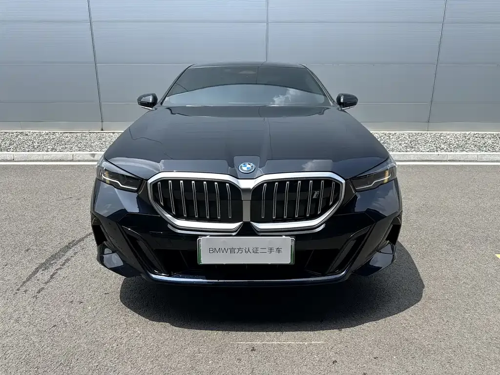 BMW i5 — фото 8