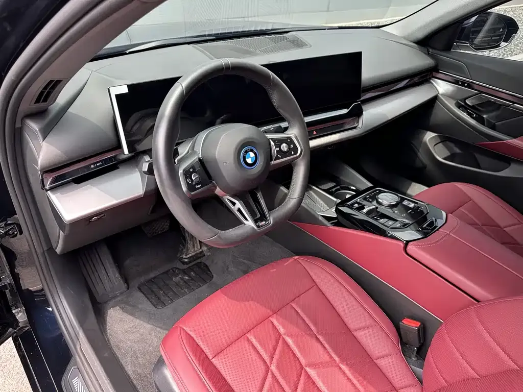 BMW i5 — фото 2